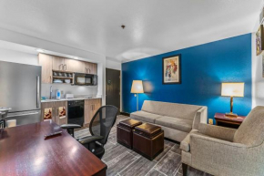 METRO TEMPE APARTMENTS studio w two king beds